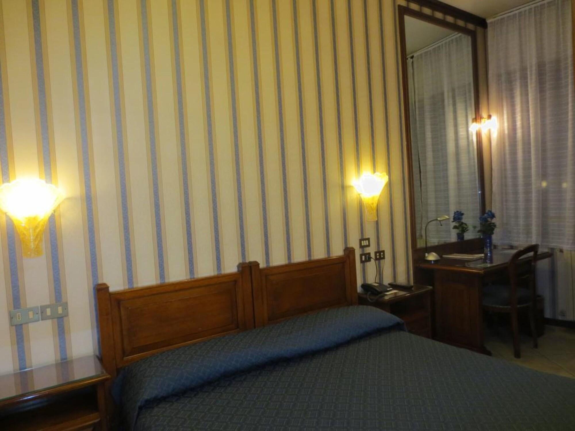 Hotel Italia City Center Mantova Eksteriør bilde