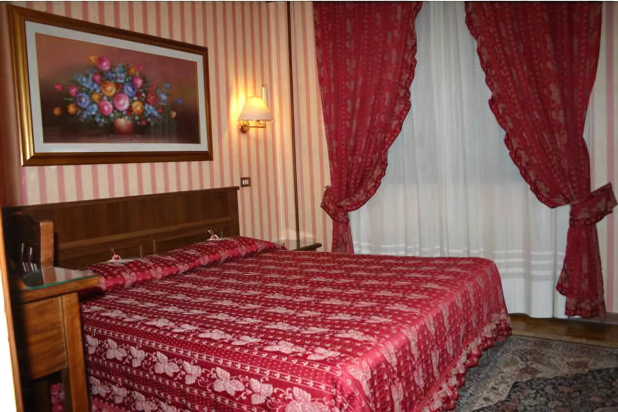Hotel Italia City Center Mantova Eksteriør bilde